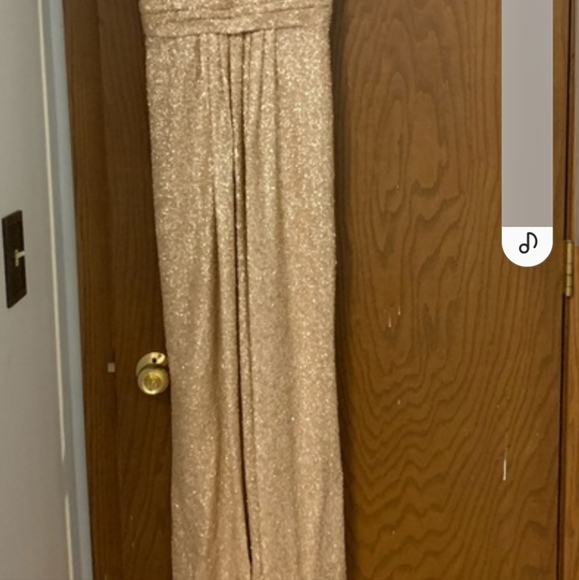 Dress - Picture 3 of 4
